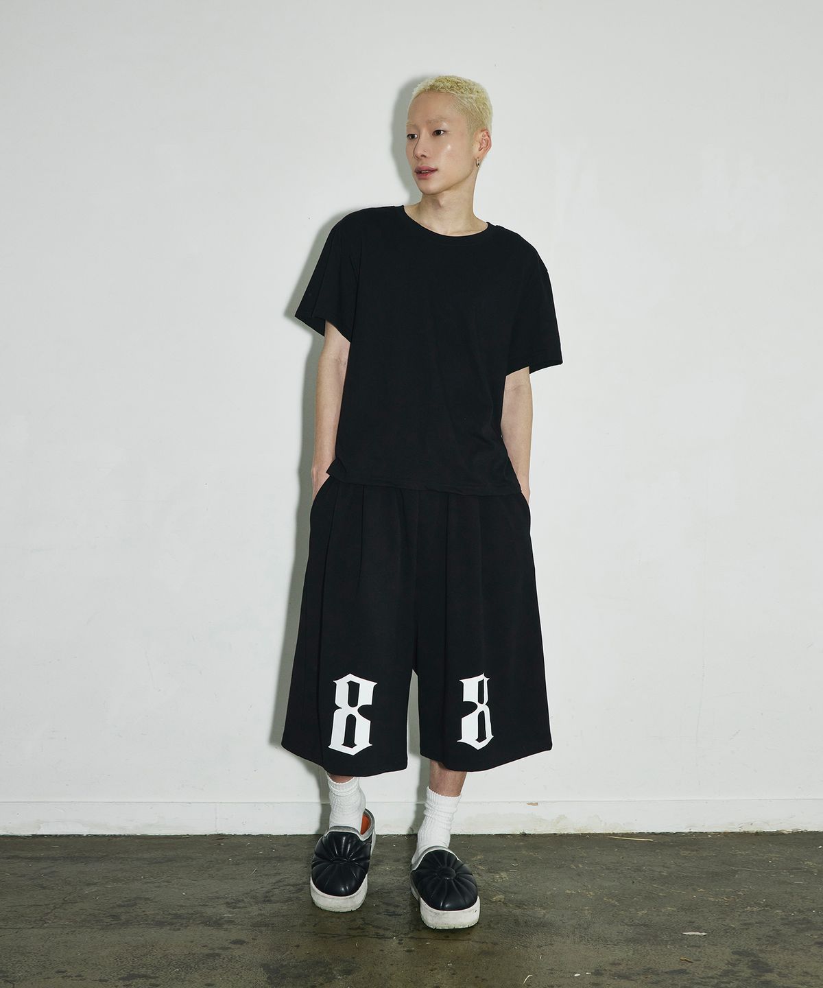 스켈리웩(SCALLYWAG) 더블 에잇 버뮤다 스웨트 쇼츠[블랙]
