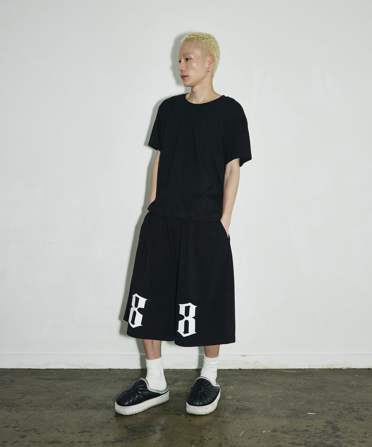 스켈리웩(SCALLYWAG) 더블 에잇 버뮤다 스웨트 쇼츠[블랙]