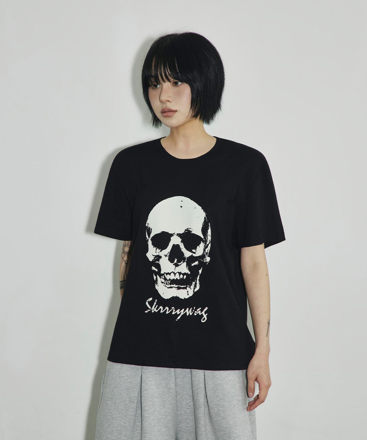 스켈리웩(SCALLYWAG) VTG 스컬 크롭 티셔츠[블랙]