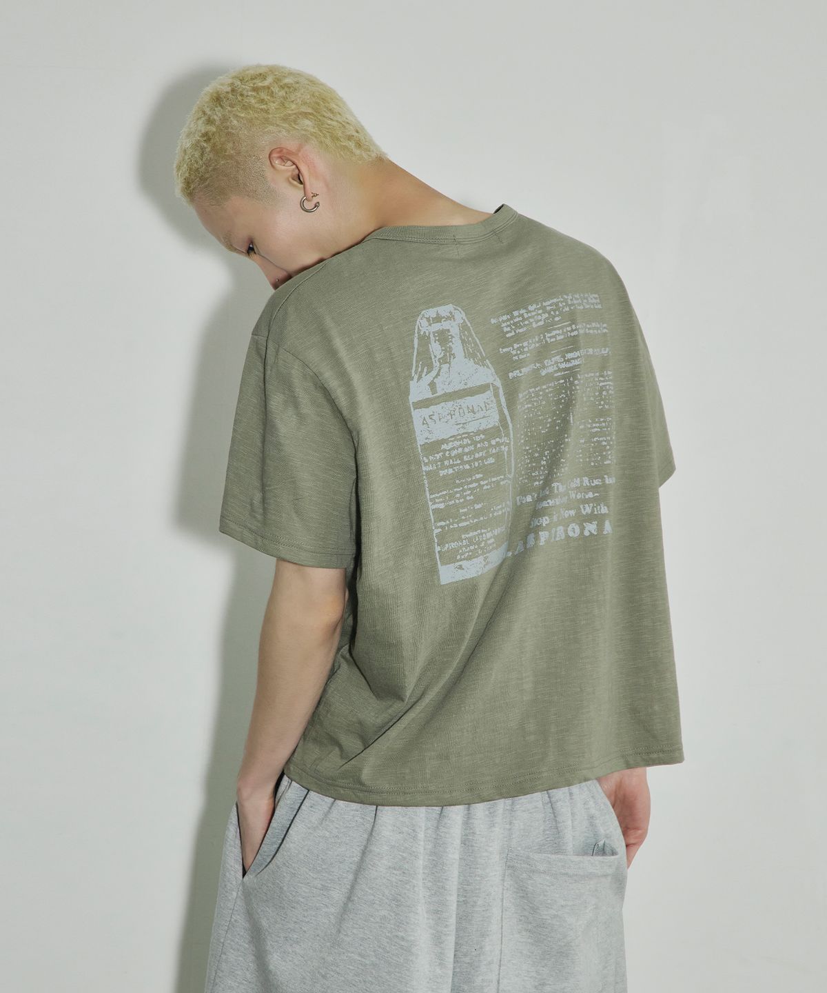 스켈리웩(SCALLYWAG) ASPIRONAL 슬라브 크롭 티셔츠[카키]