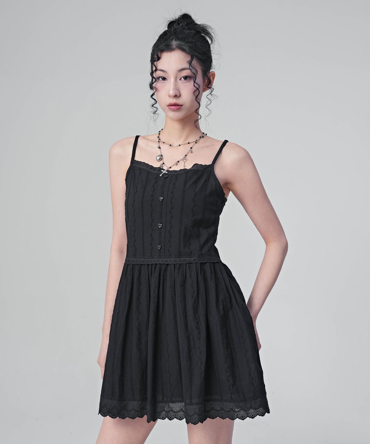 어반드레스(AVANDRESS) 델리아 미니 슬리브리스 드레스_2Colors