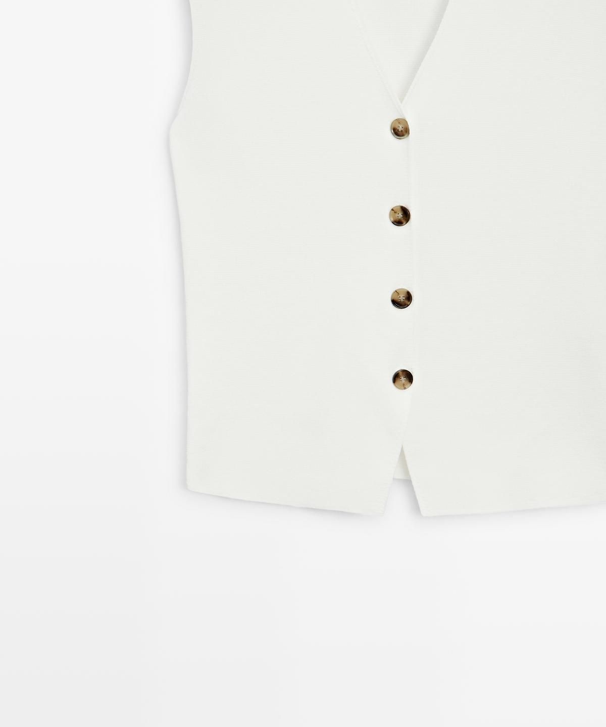 마시모두띠(MASSIMO DUTTI) 버튼 디테일 니트 베스트