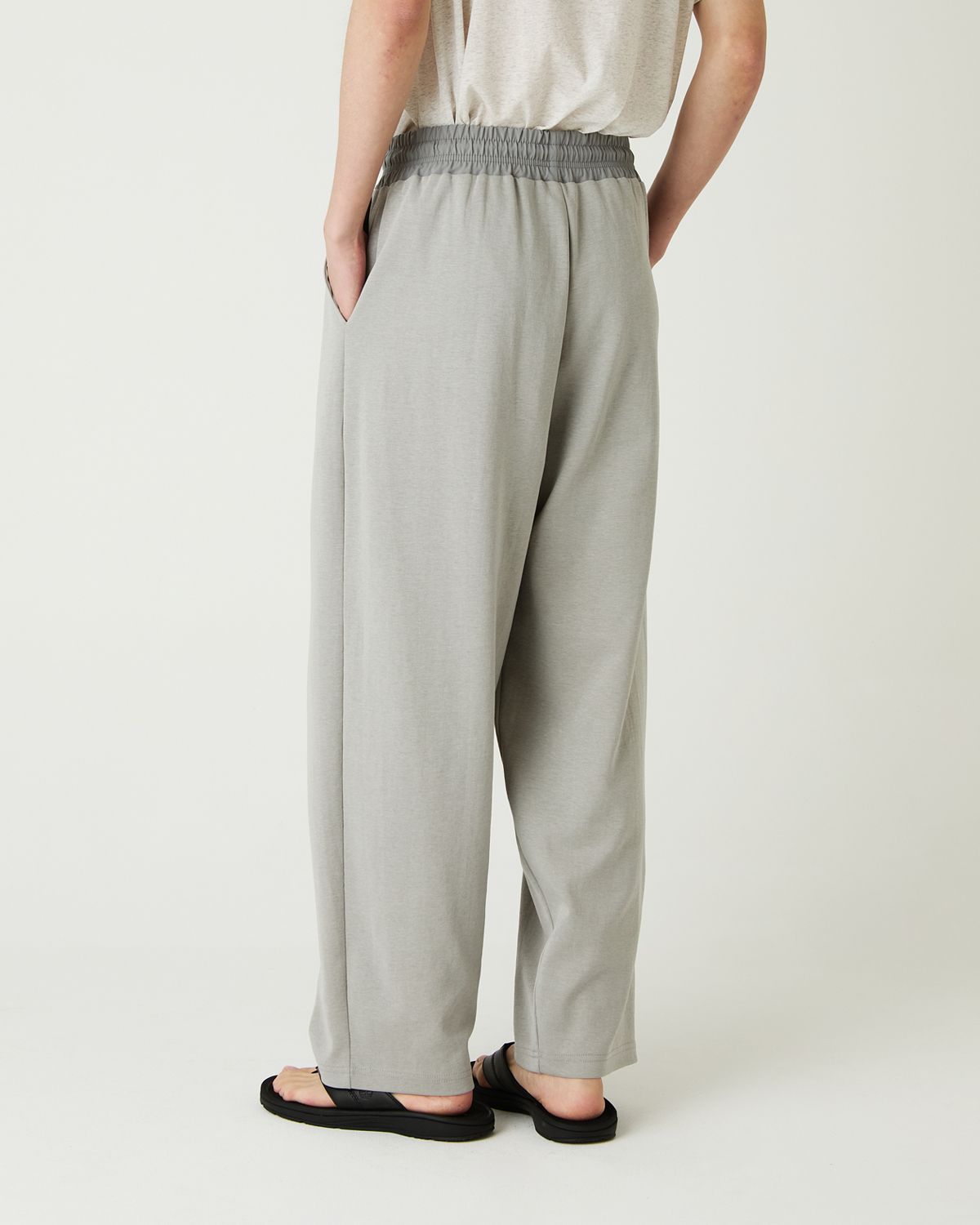 디앤드퀘스천(THEENDQUESTION) Relax tuck pants / GRAY
