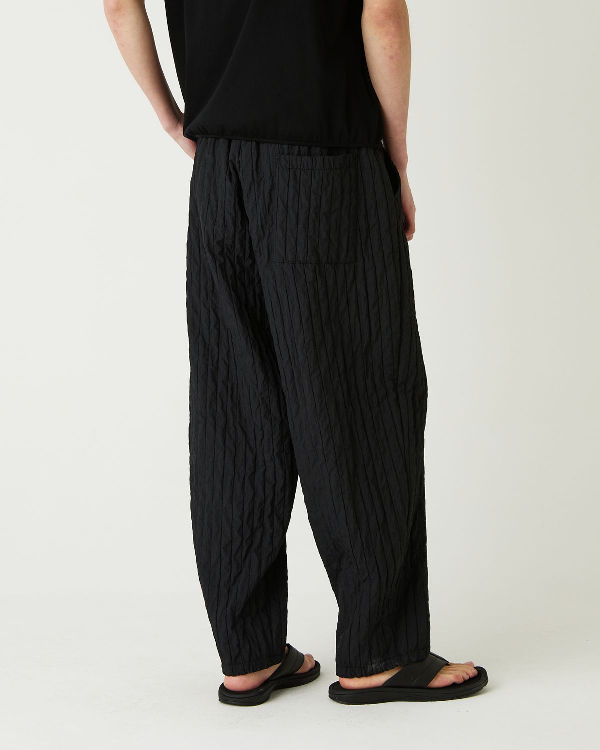 디앤드퀘스천(THEENDQUESTION) Pleats balloon pants / BLACK