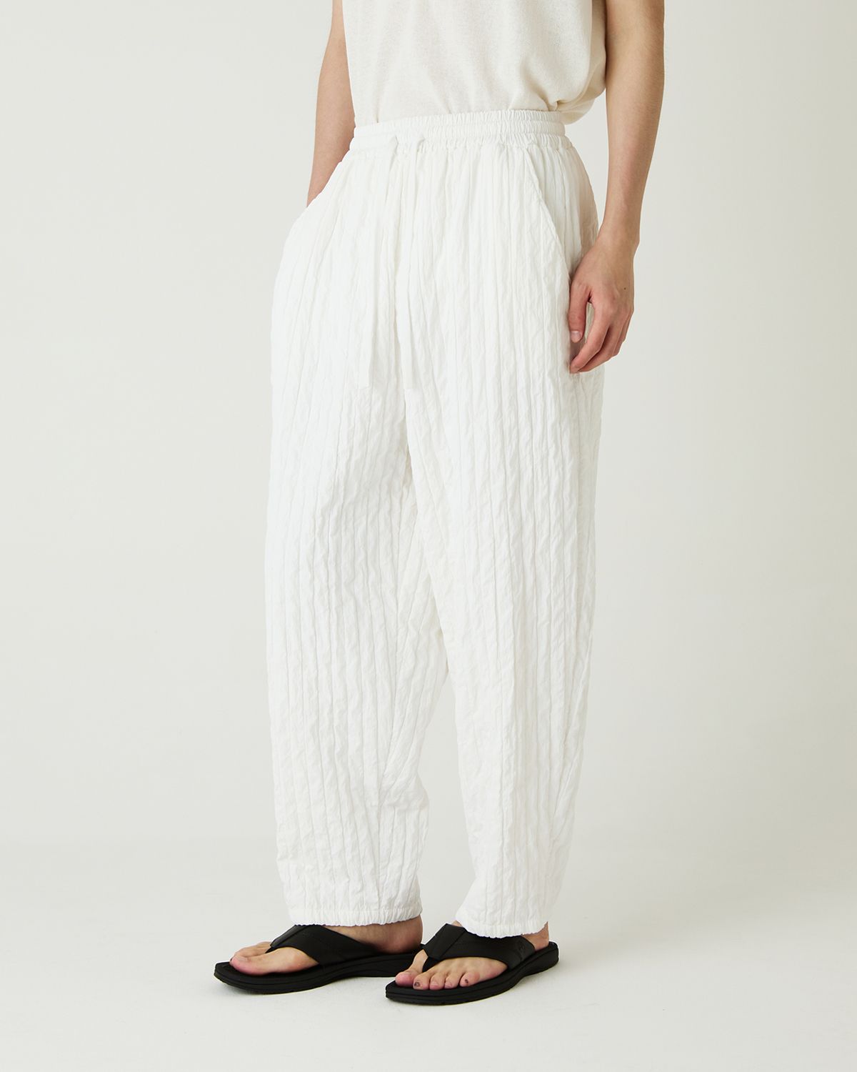 디앤드퀘스천(THEENDQUESTION) Pleats balloon pants / WHITE