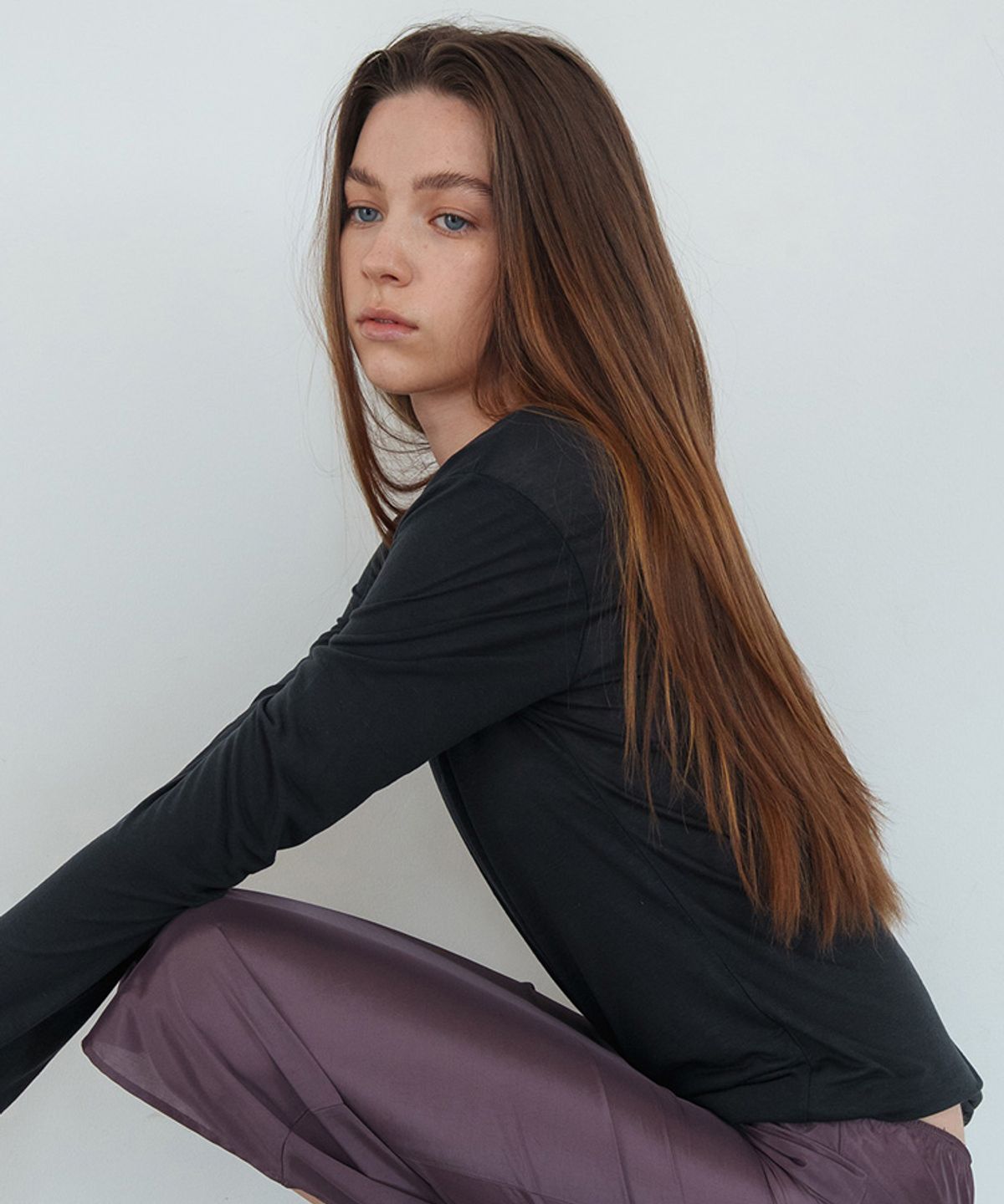스러움(SEUREOUM) Natural Linen Top_Navy