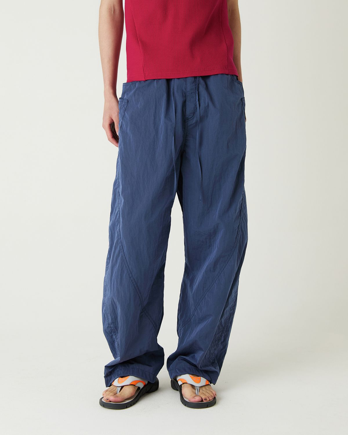 디앤드퀘스천(THEENDQUESTION) Puckering nylon pants / BLUE