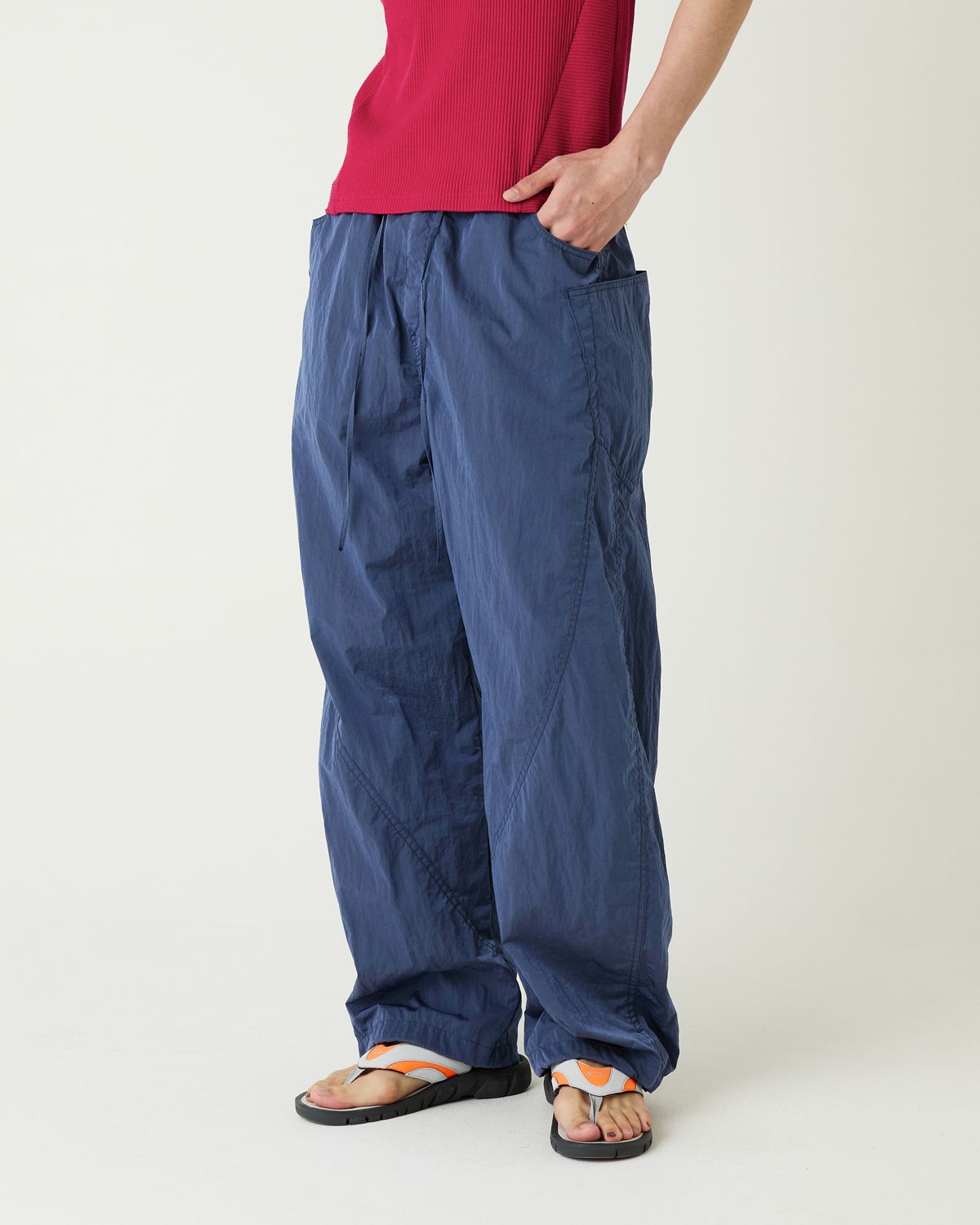 디앤드퀘스천(THEENDQUESTION) Puckering nylon pants / BLUE