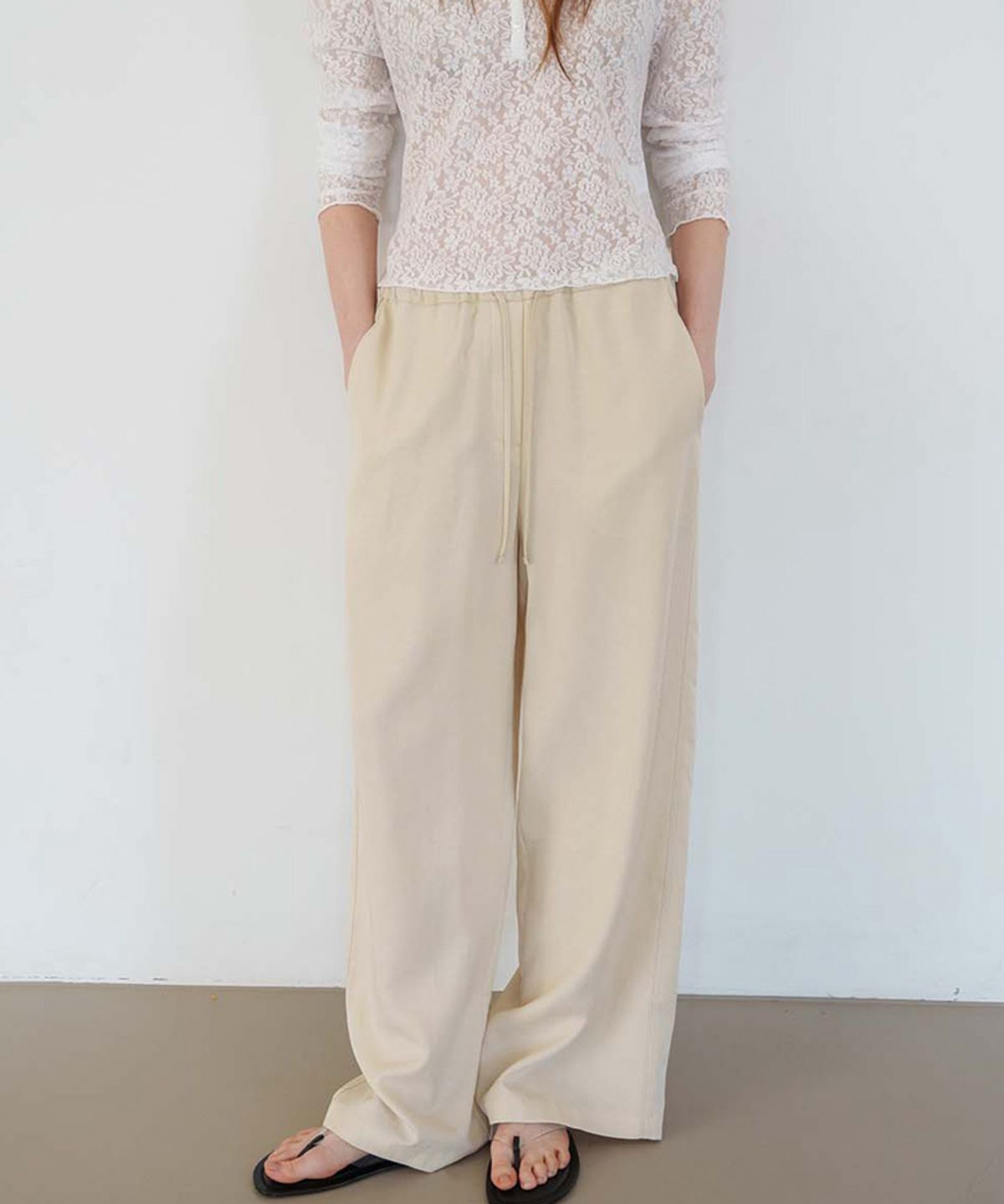 스러움(SEUREOUM) Relaxed Banding Pants_Cream Beige
