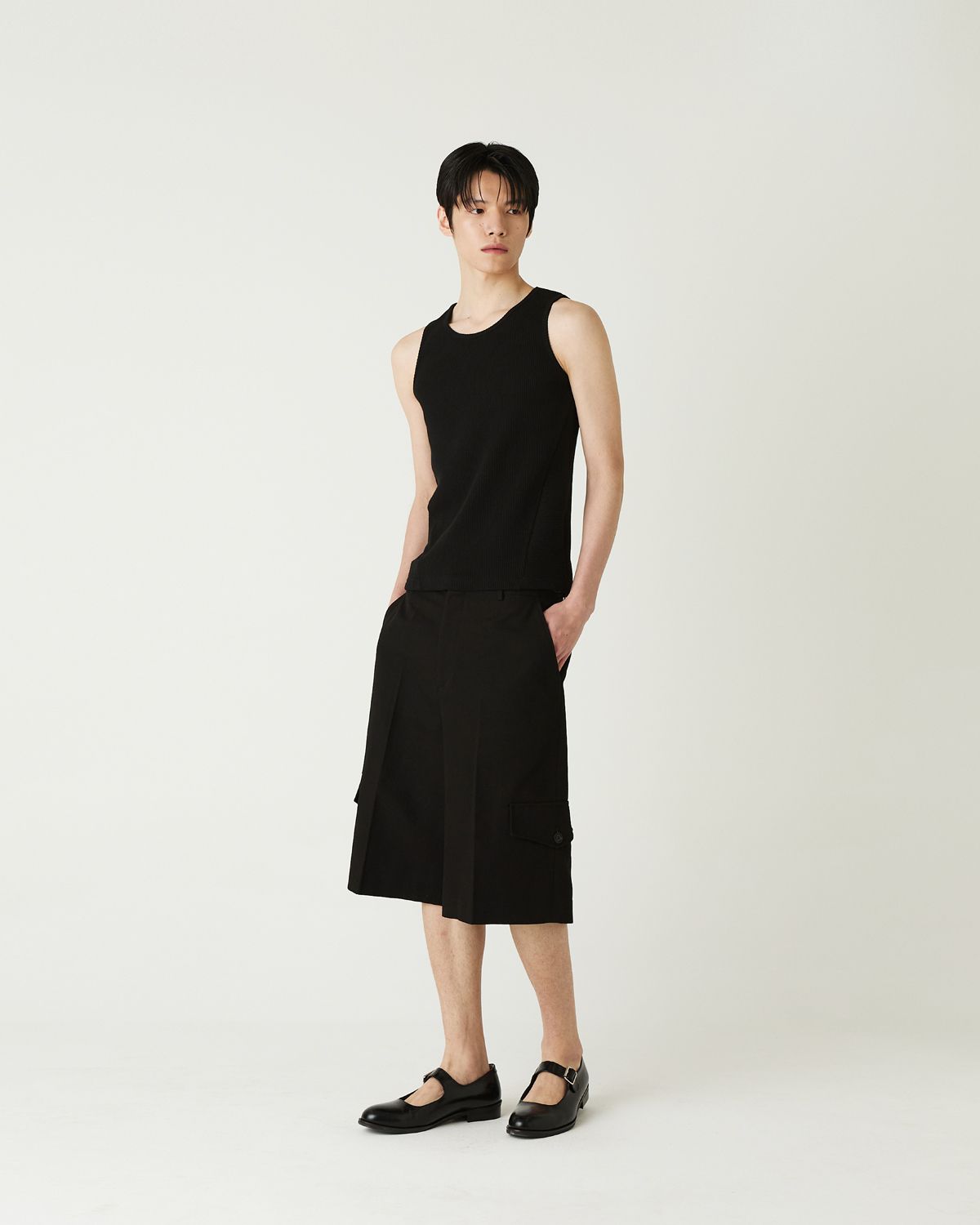 디앤드퀘스천(THEENDQUESTION) Oxford half pants / BLACK