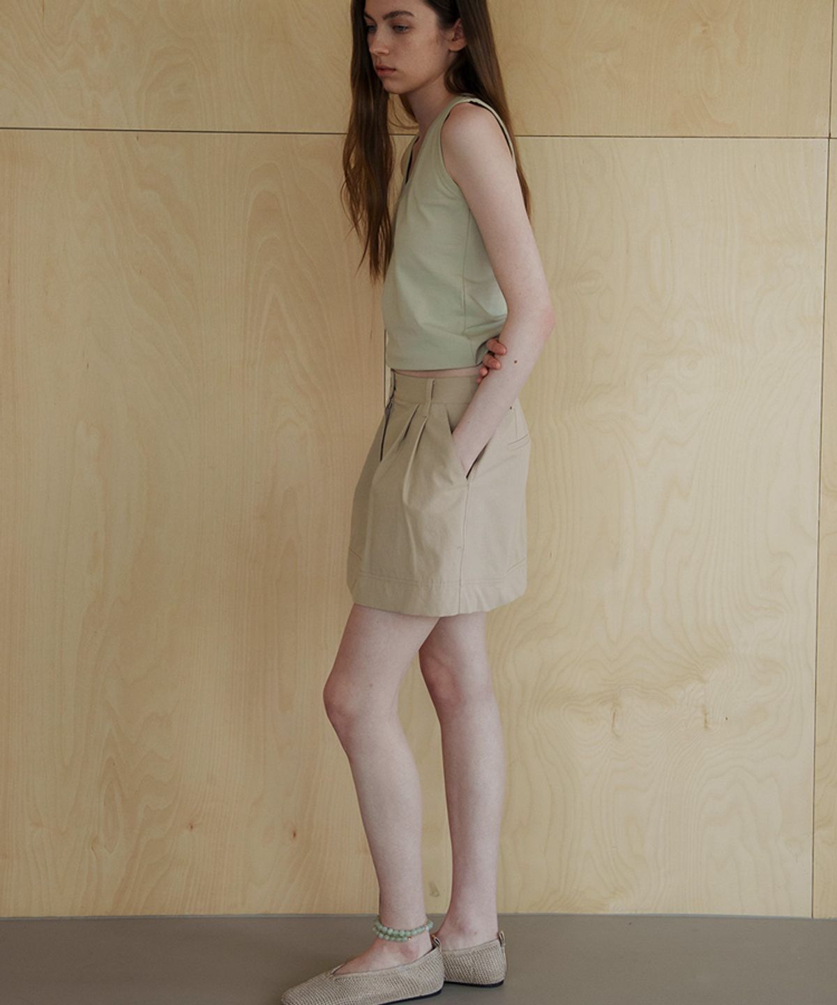 스러움(SEUREOUM) Amber Low Skirt_Beige