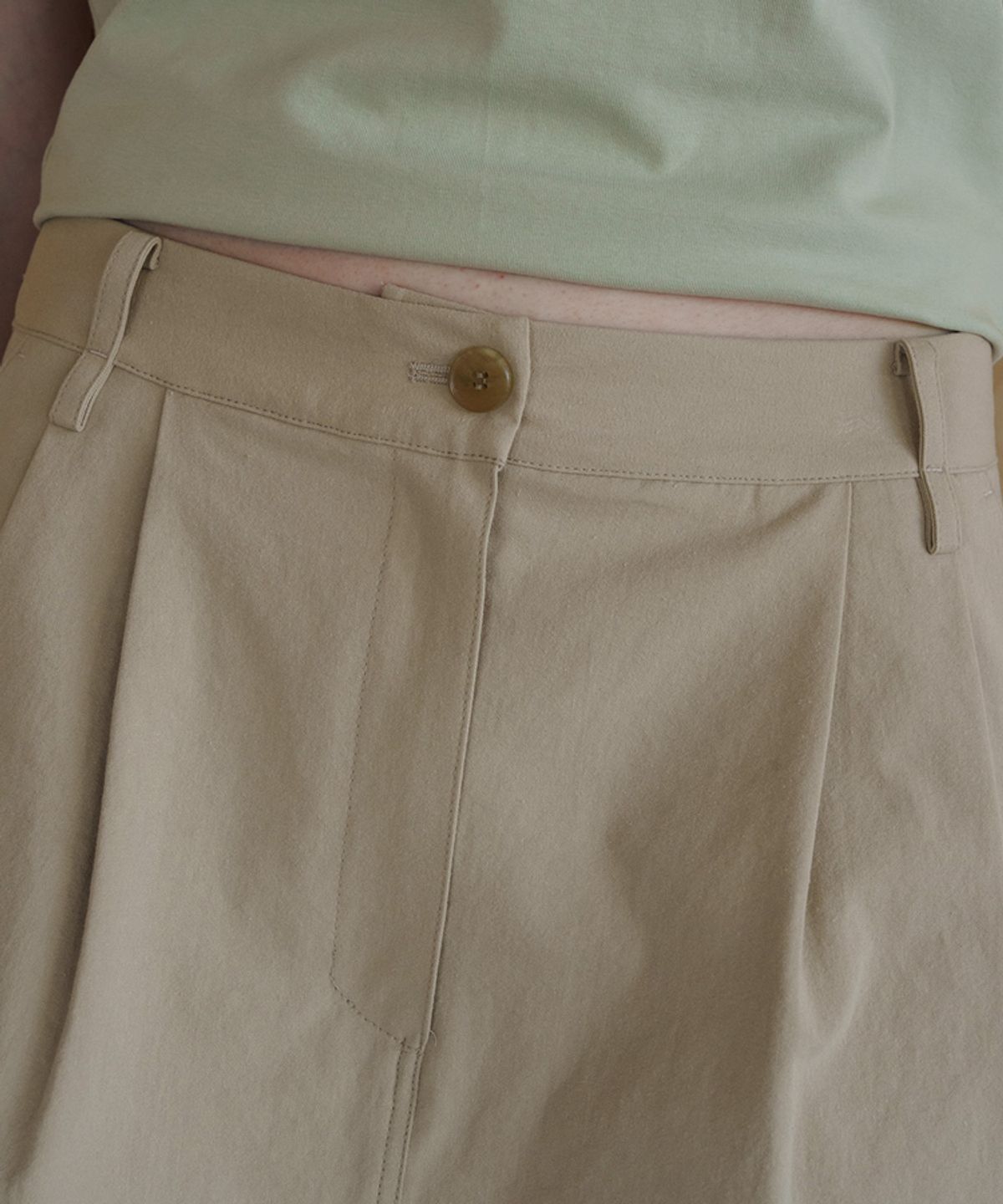 스러움(SEUREOUM) Amber Low Skirt_Beige