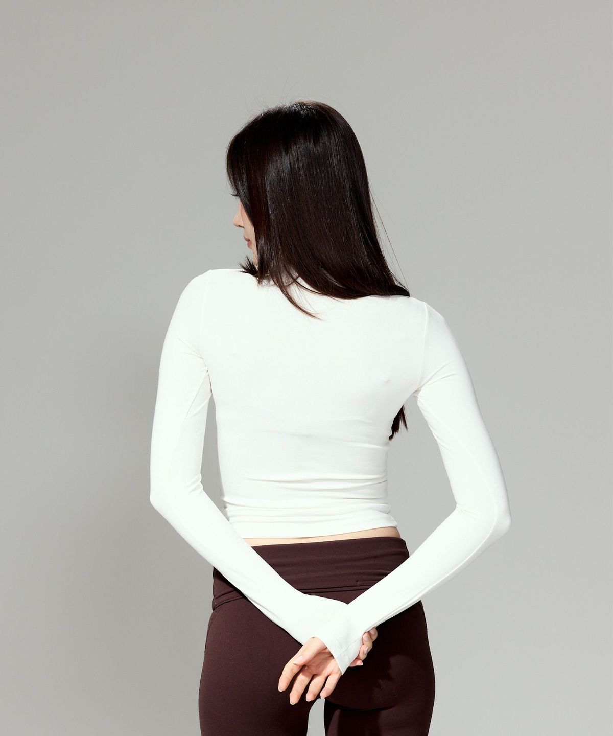 글레이라(GLEIRA) 슬림핏 롱슬리브 탑 (화이트)
