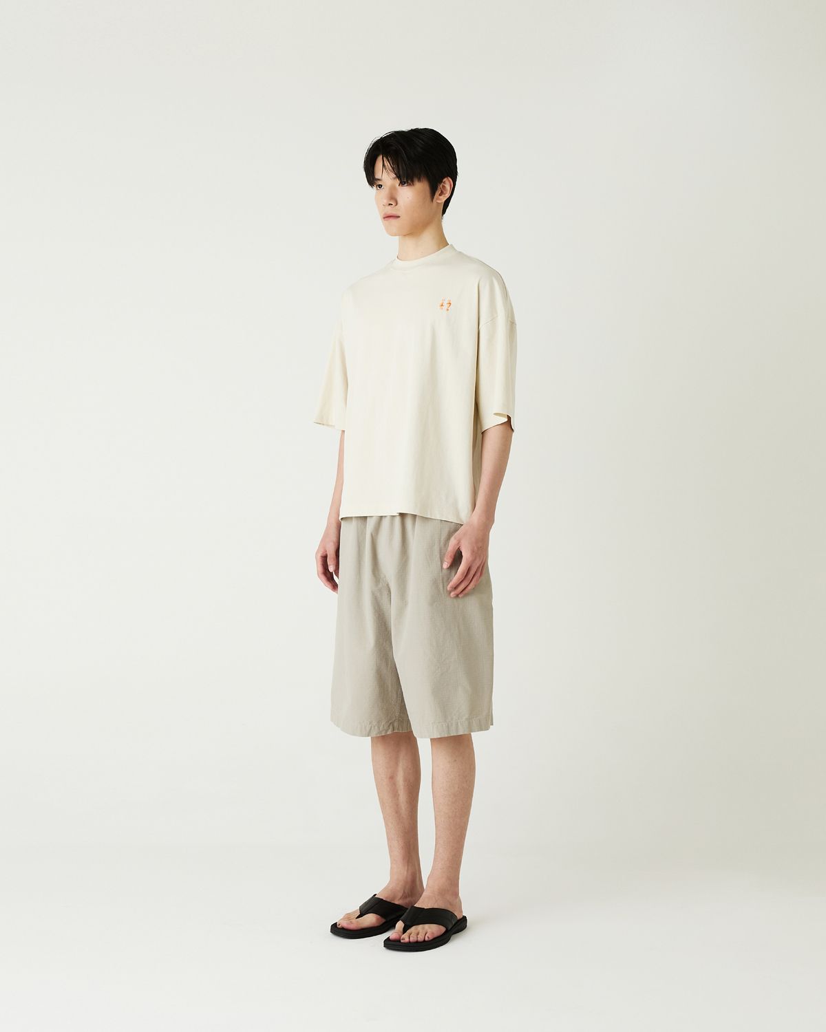 디앤드퀘스천(THEENDQUESTION) Symbol embroidery t-shirt / BEIGE
