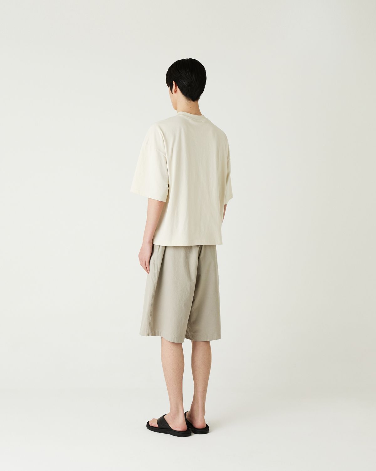 디앤드퀘스천(THEENDQUESTION) Symbol embroidery t-shirt / BEIGE