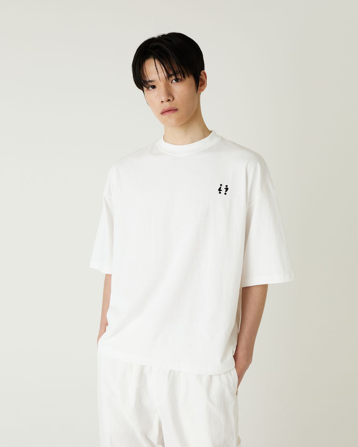디앤드퀘스천(THEENDQUESTION) Symbol embroidery t-shirt / WHITE