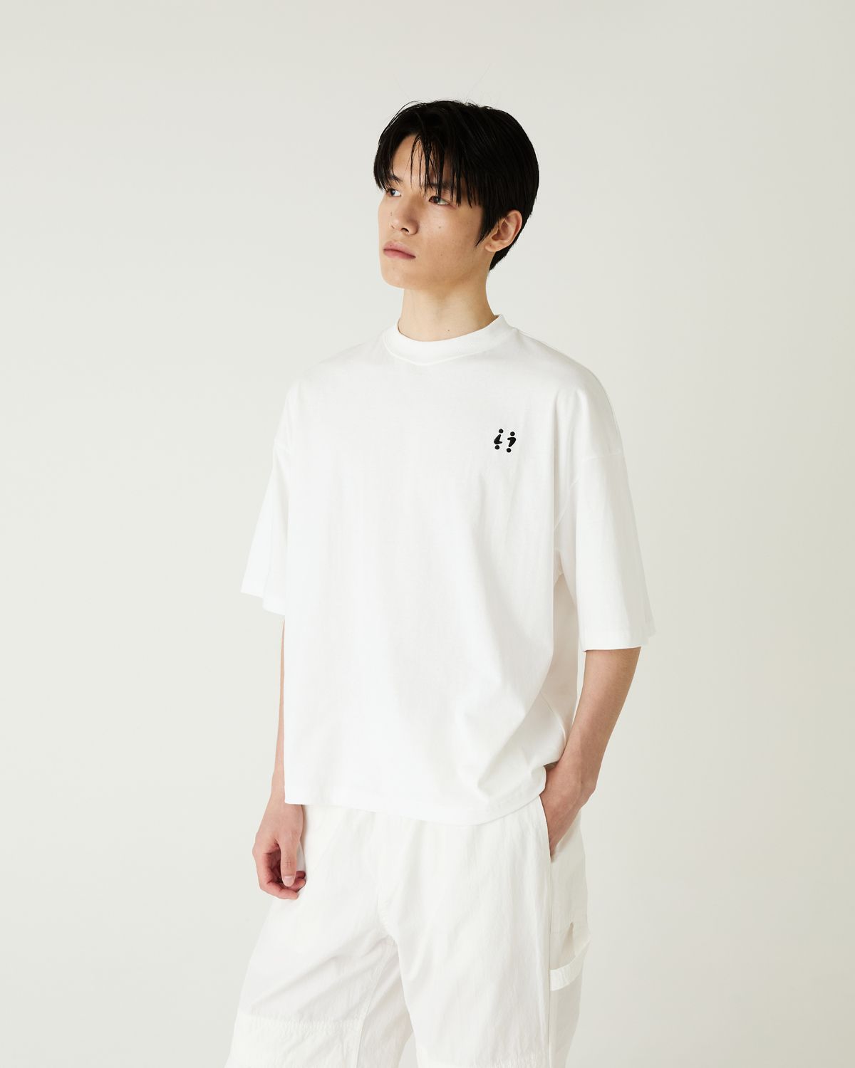 디앤드퀘스천(THEENDQUESTION) Symbol embroidery t-shirt / WHITE