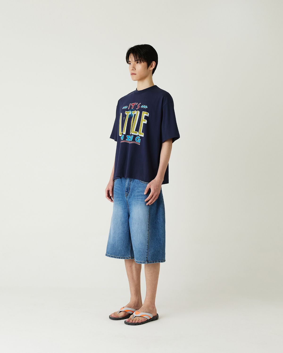 디앤드퀘스천(THEENDQUESTION) Little thing print t-shirt / NAVY