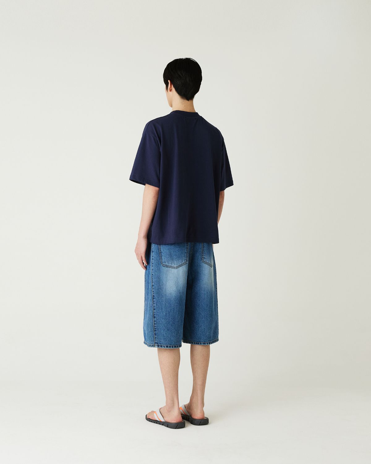 디앤드퀘스천(THEENDQUESTION) Little thing print t-shirt / NAVY
