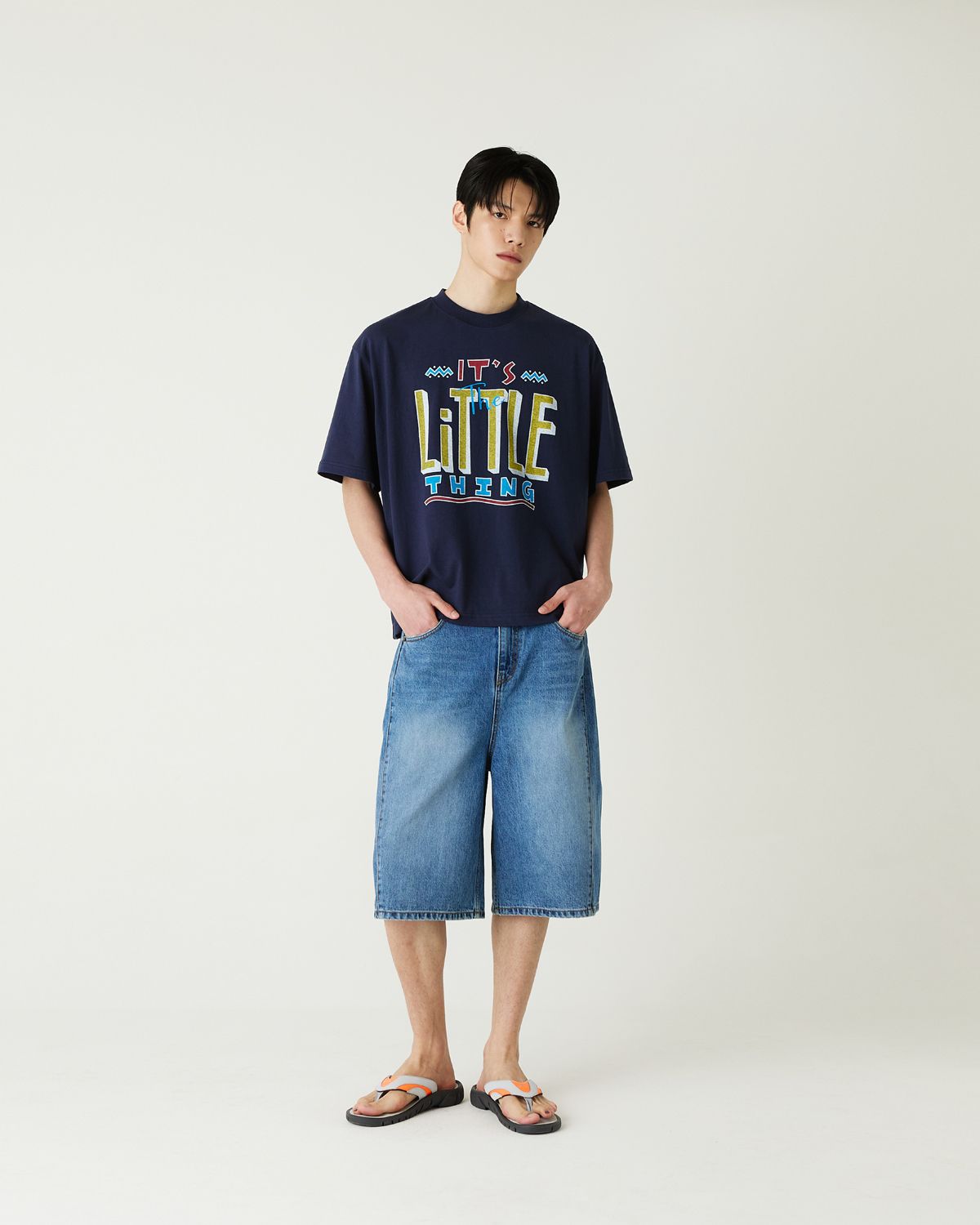 디앤드퀘스천(THEENDQUESTION) Little thing print t-shirt / NAVY