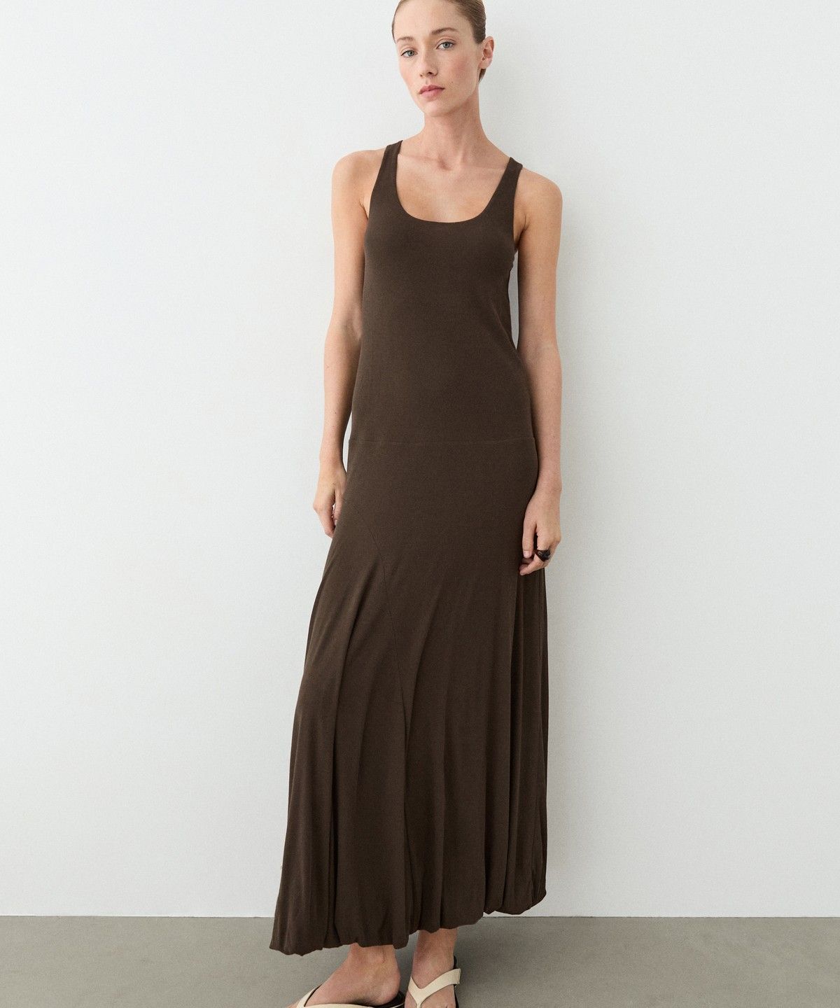 마시모두띠(MASSIMO DUTTI) 퍼프 디테일 미디 원피스