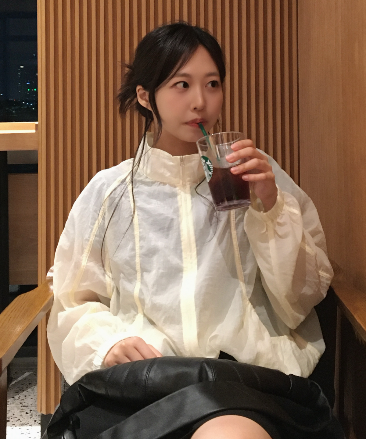 로엠(ROEM) 하이넥 시스루 바람막이 RMJPG26RT1