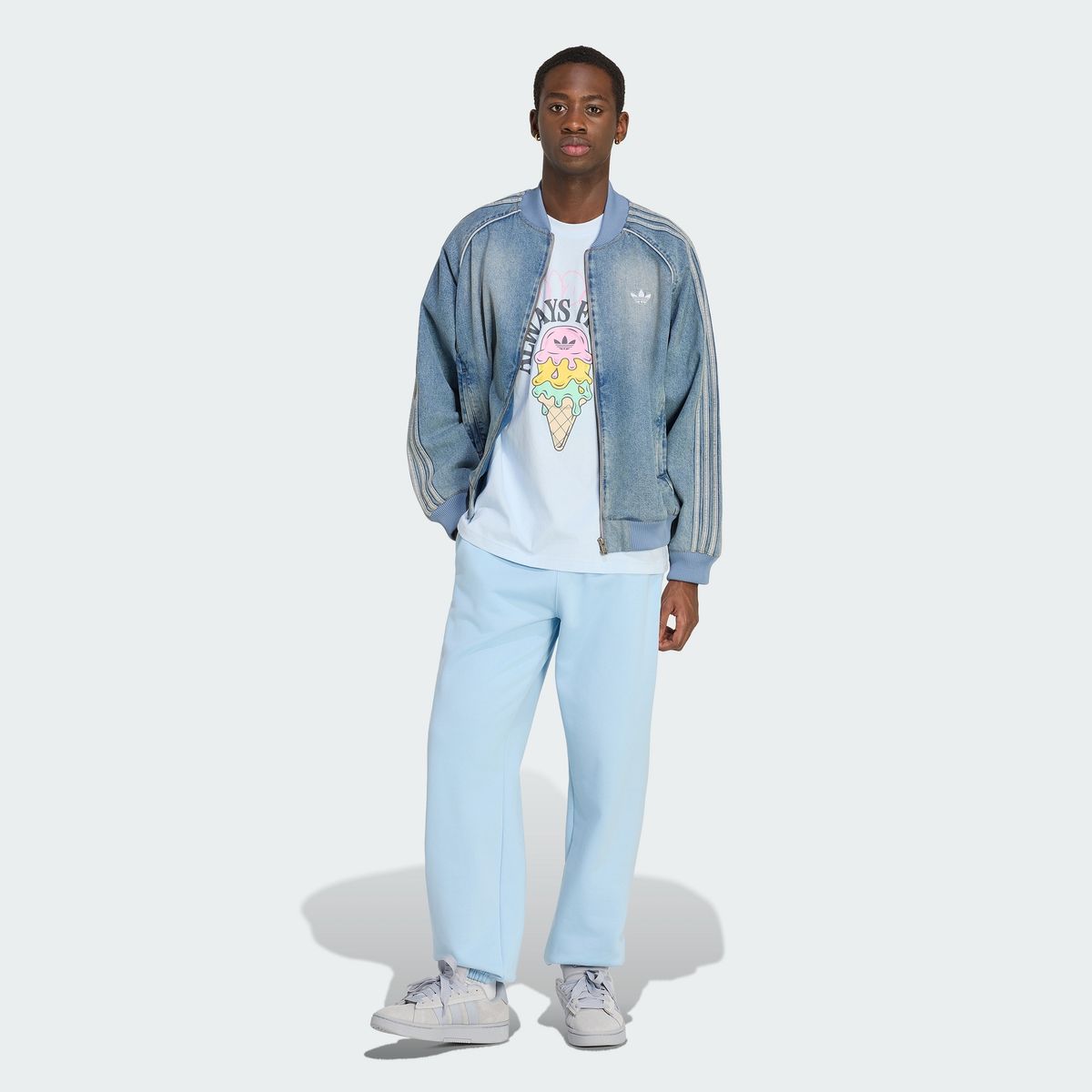 아디다스(ADIDAS) LOOSE GRAPHIC T IA4479