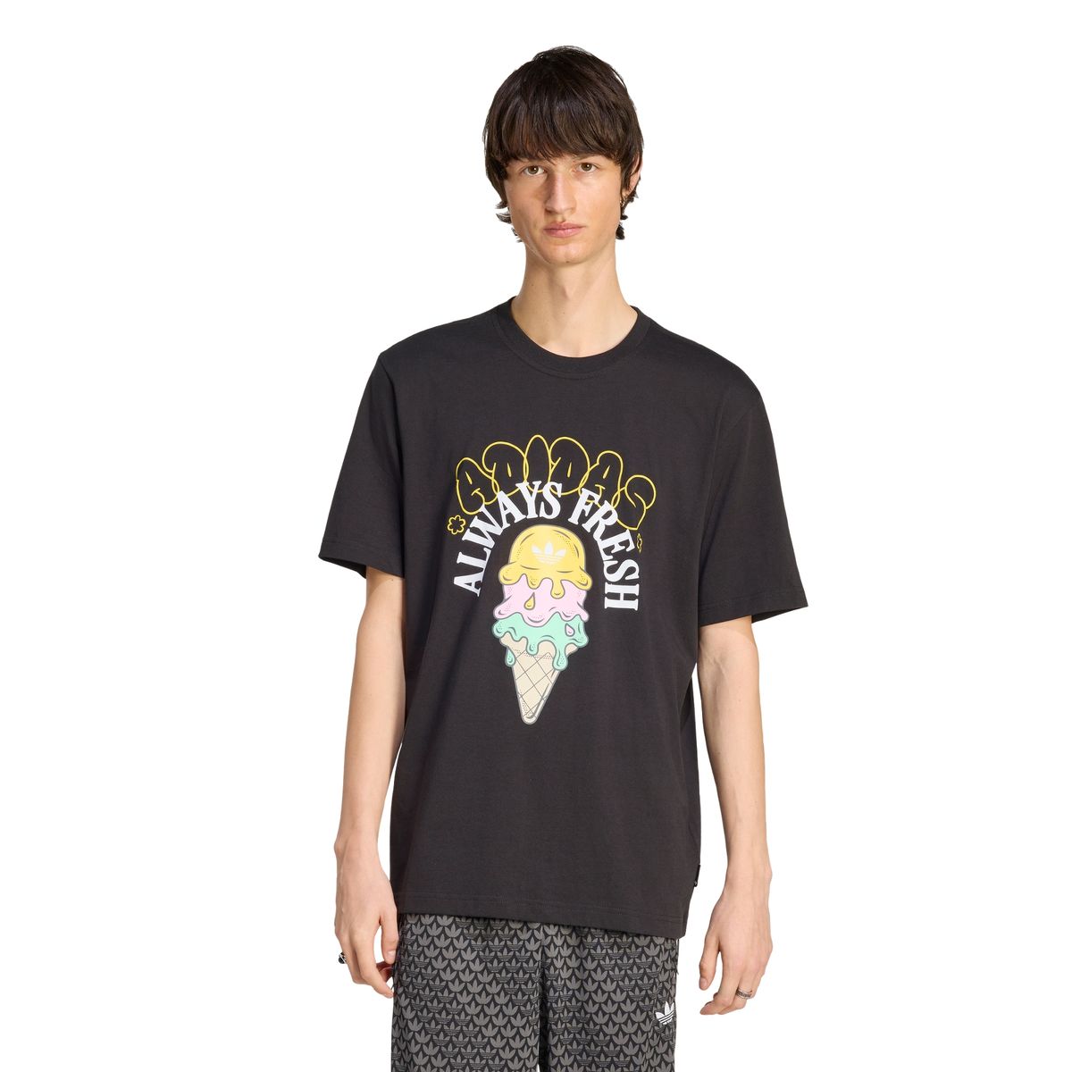 아디다스(ADIDAS) LOOSE GRAPHIC T IA4480