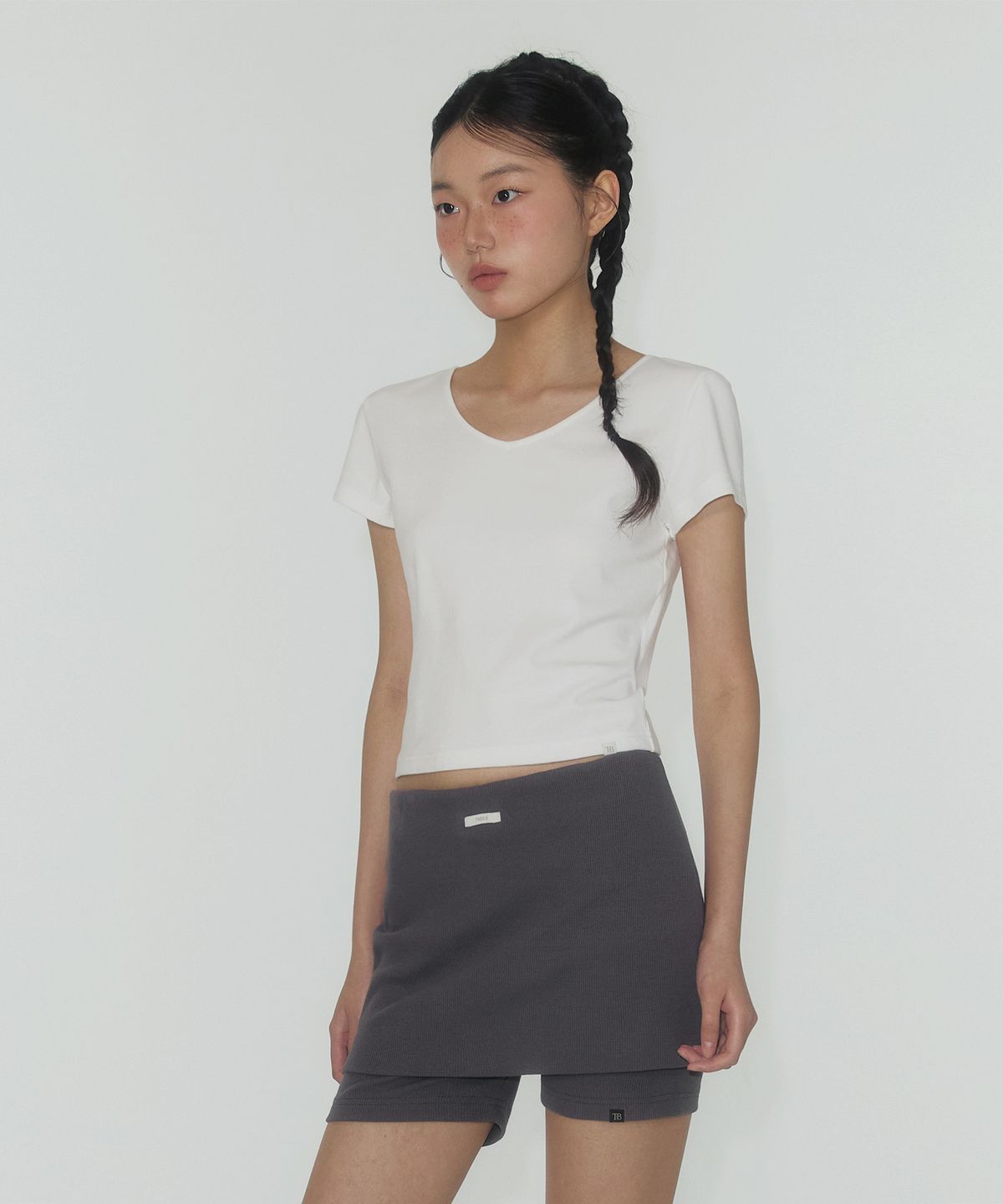 트위(TWEE) 제런 베이직 브이 반팔 티셔츠