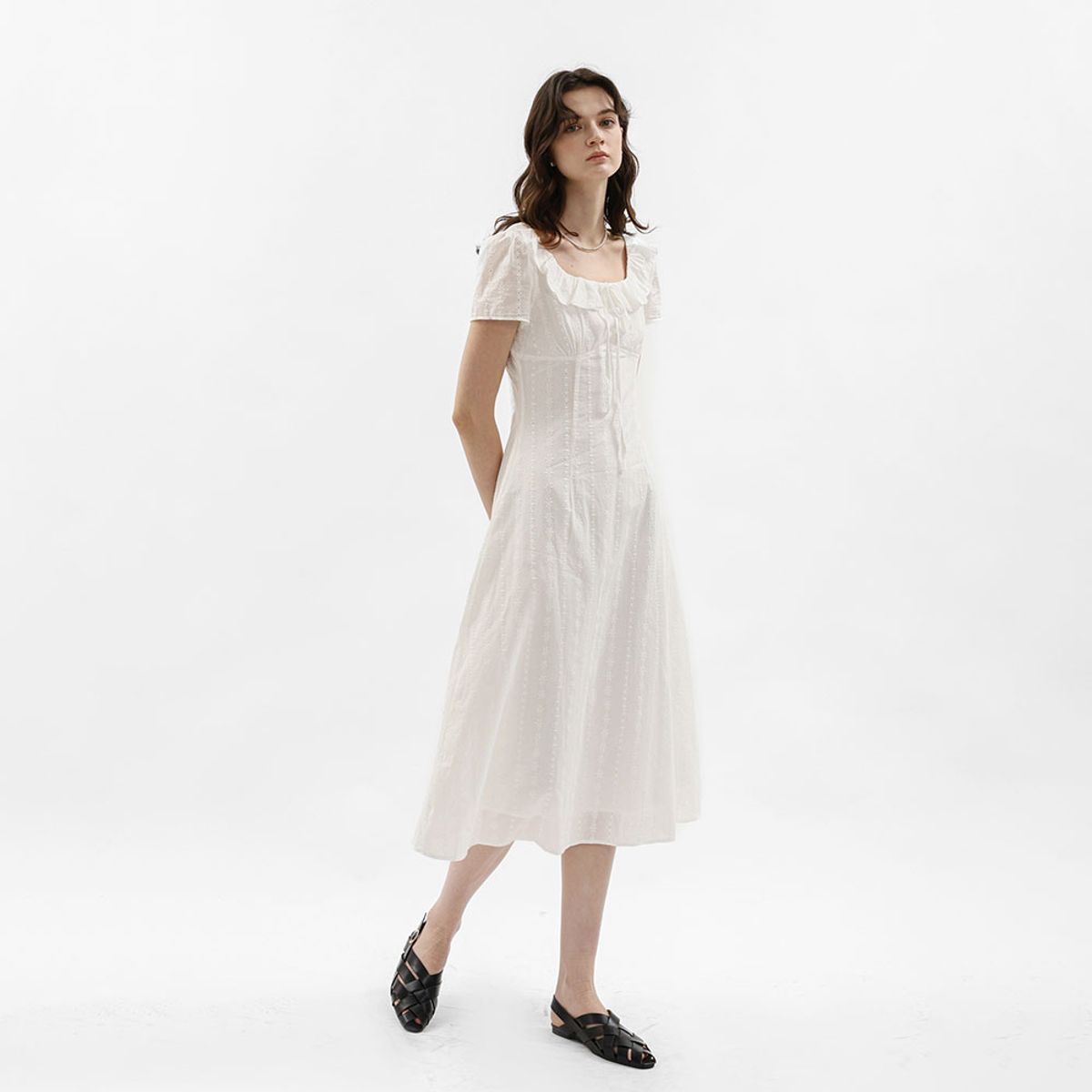 웬스데이딜라잇(WEDNESDAY DELIGHT) WD_Ruffle square neck midi dress_WHITE