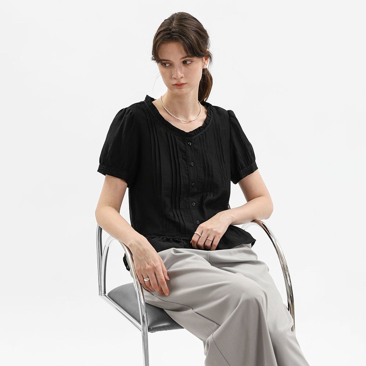 웬스데이딜라잇(WEDNESDAY DELIGHT) WD_Frill neck peplum shirt_BLACK