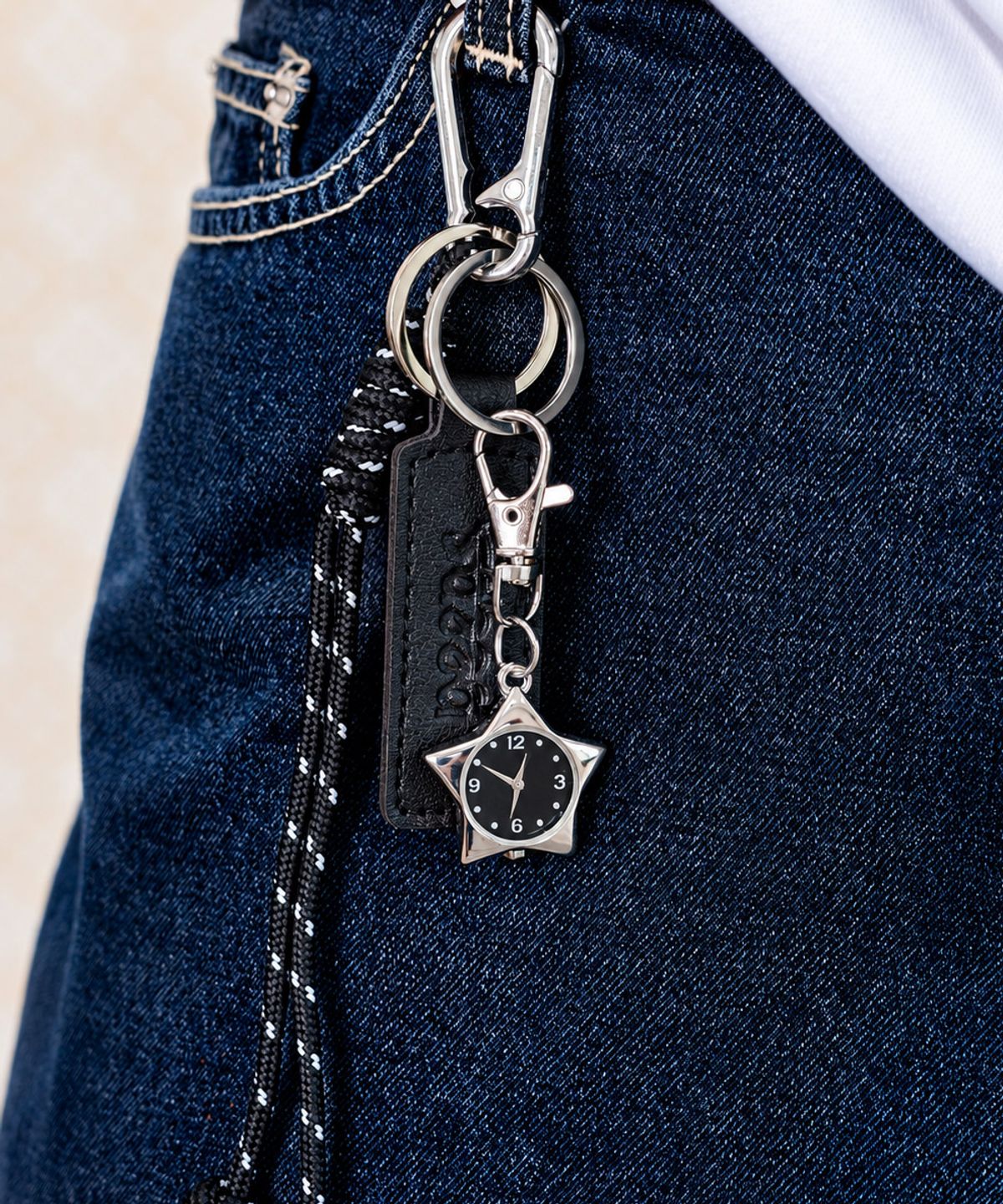 핍스(PEEPS) Star Timepiece Keyring(Black/White/Pink)