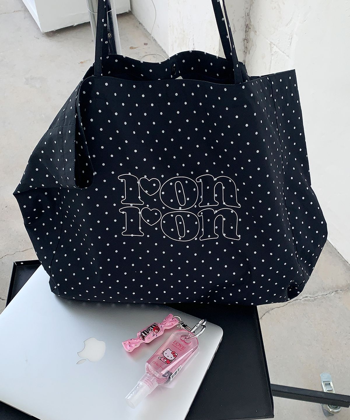 론론(RONRON) PATTERN LOGO SHOPPER NAVY DOT