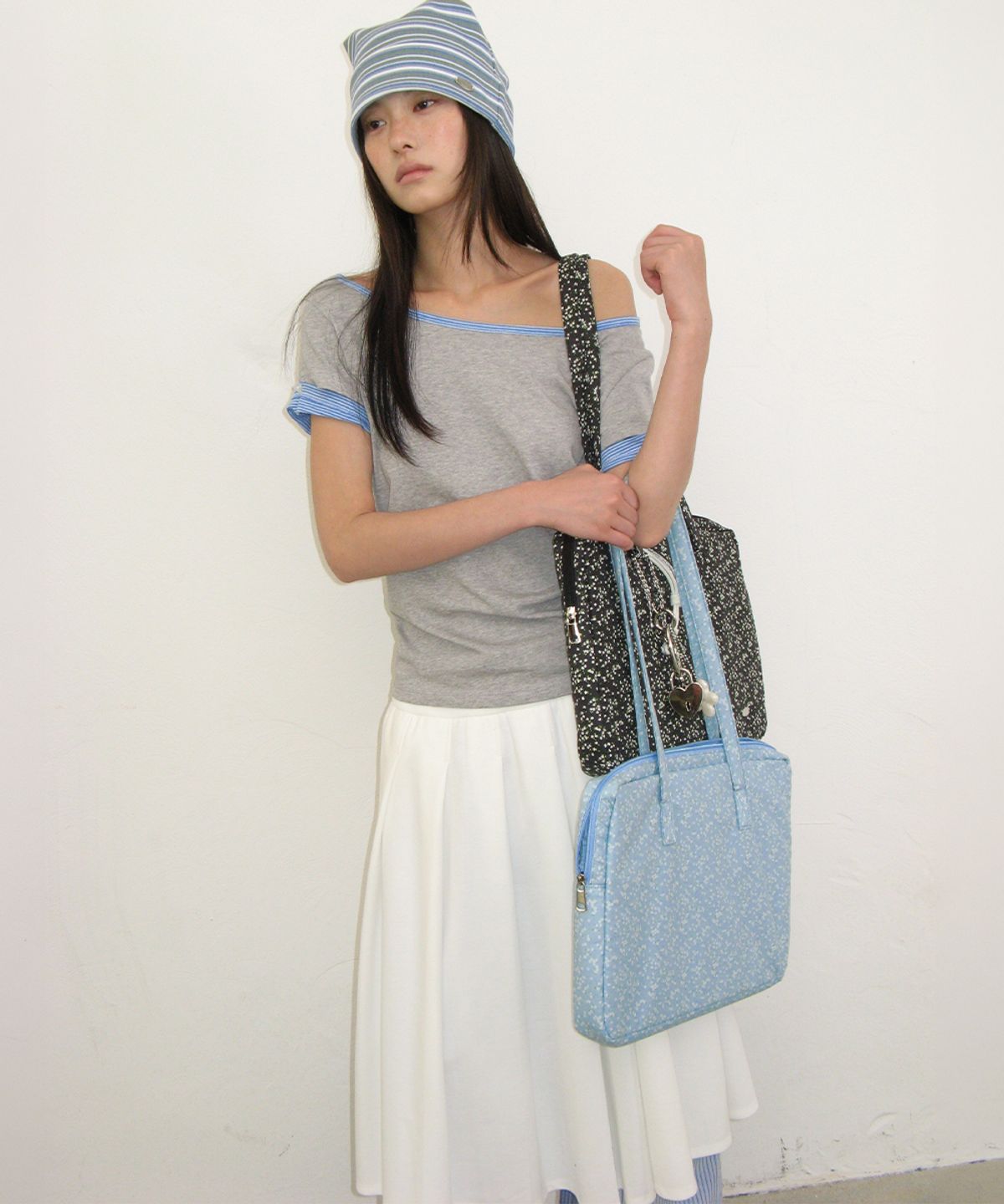 론론(RONRON) PATTERN LAPTOP BAG FLORAL SOFT BLUE
