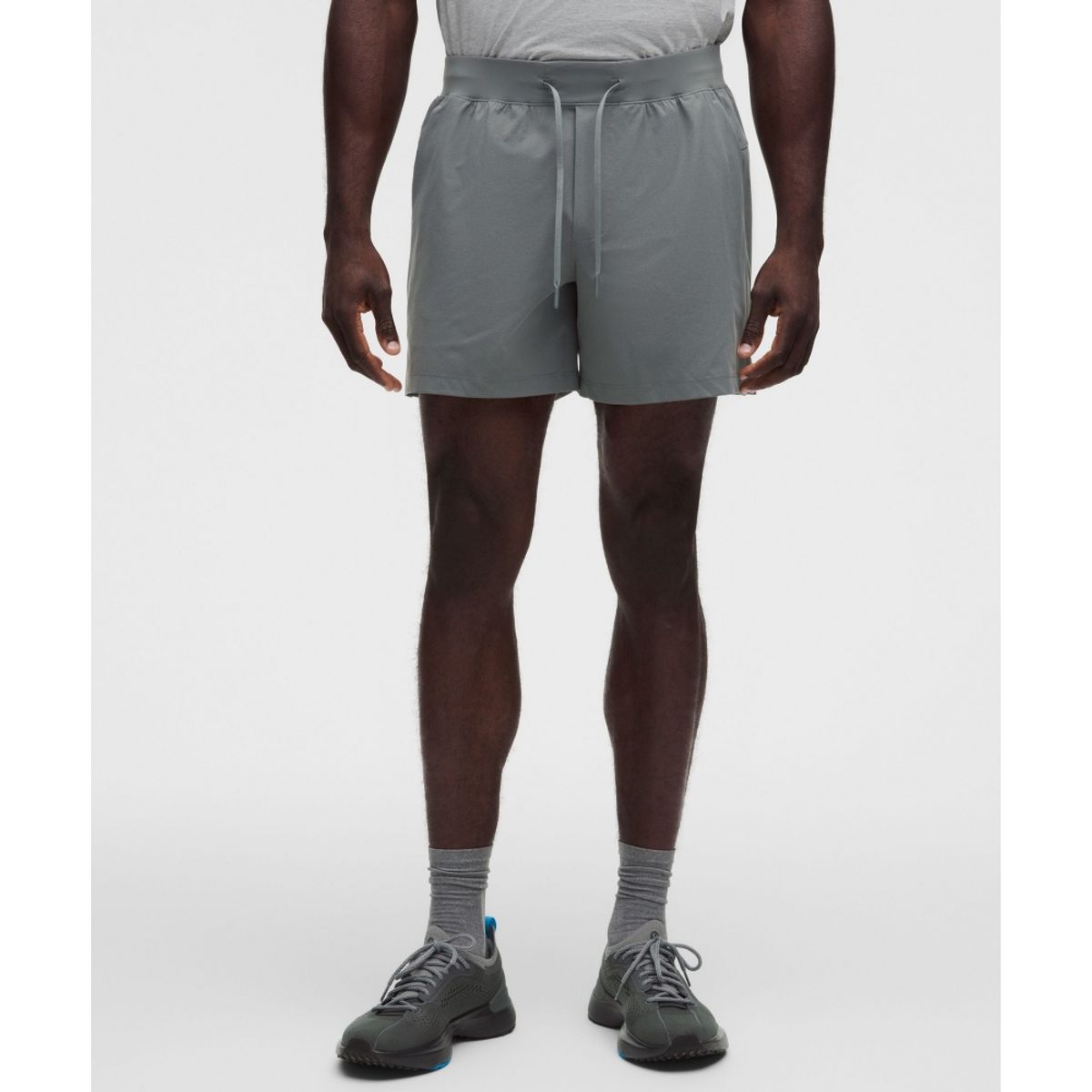 룰루레몬(LULULEMON) 제로드 인 라이너리스 쇼츠 5inch  ONGE