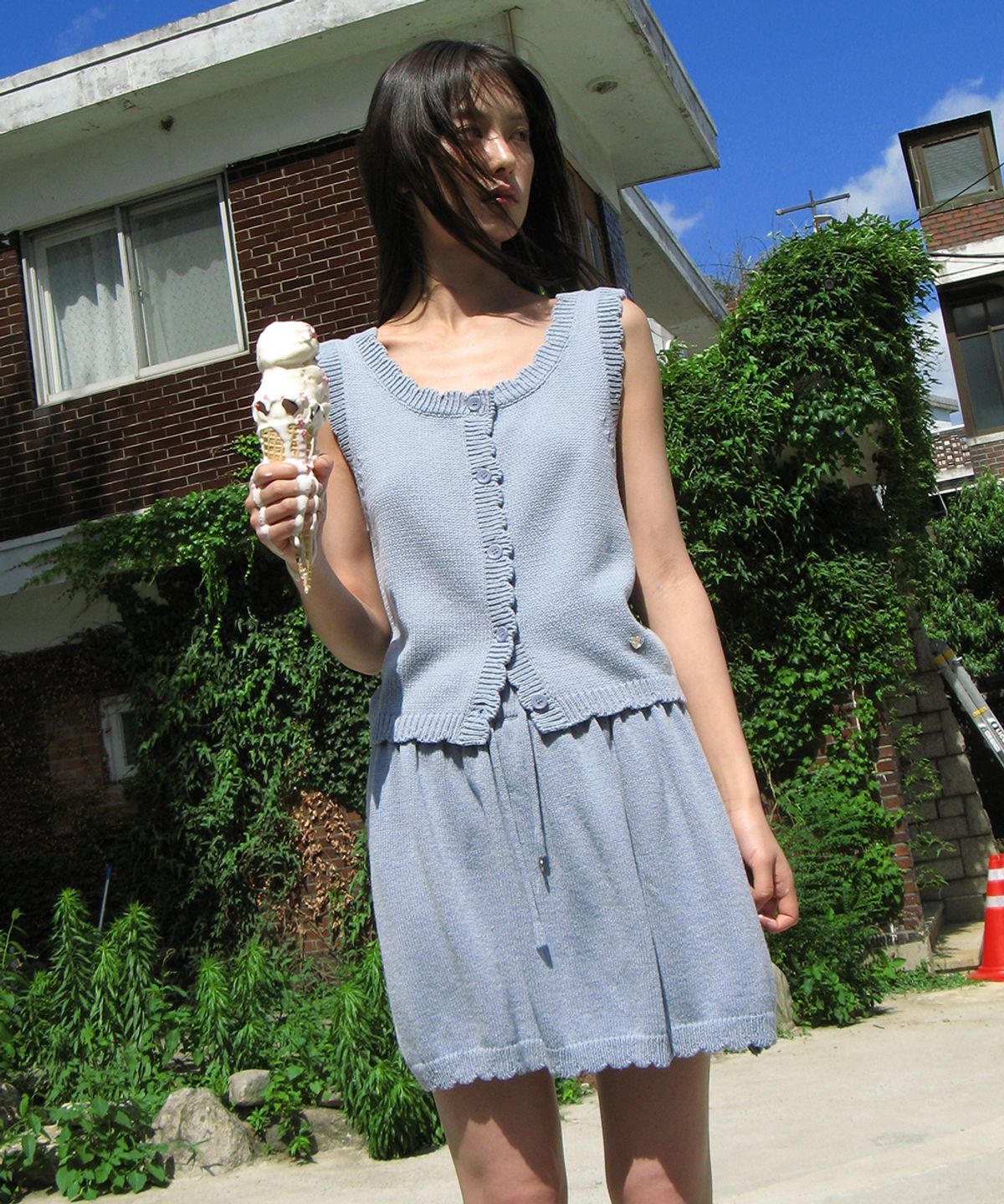 론론(RONRON) SCALLOP TRIM KNIT MINI SKIRT SOFT BLUE