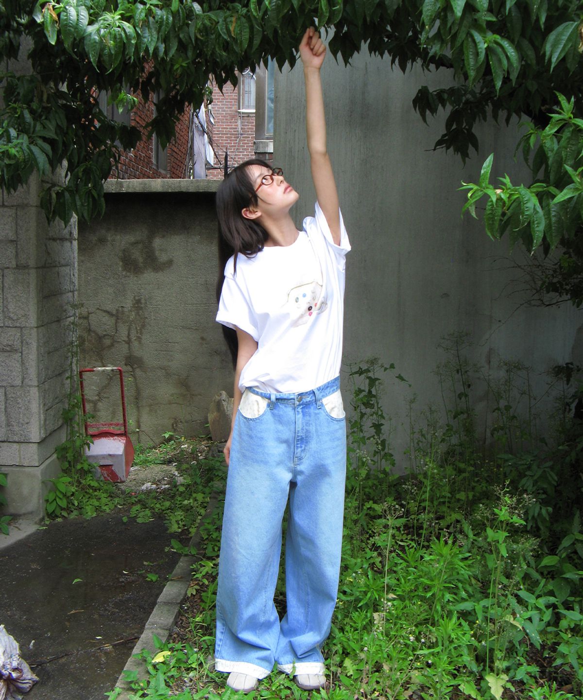론론(RONRON) FLORAL LINED WIDE DENIM PANTS LIGHT BLUE