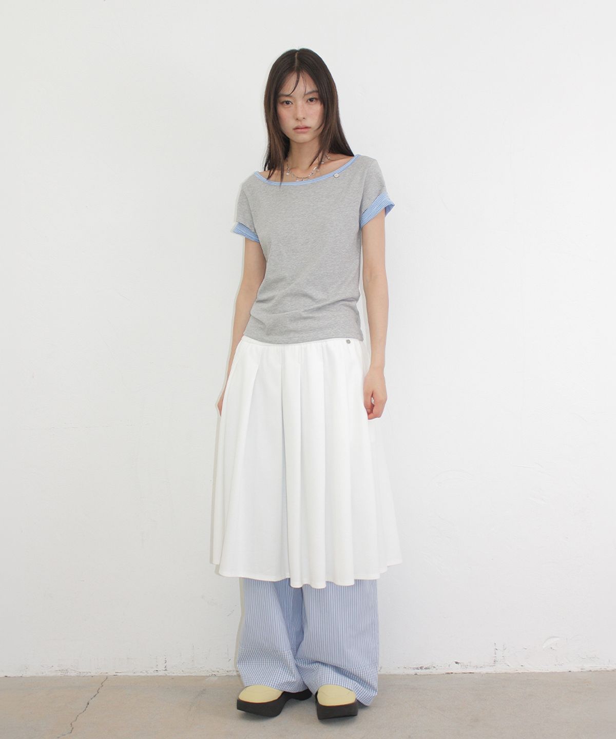 론론(RONRON) HEART BUTTON ROLL UP LAYERED T SHIRT GREY