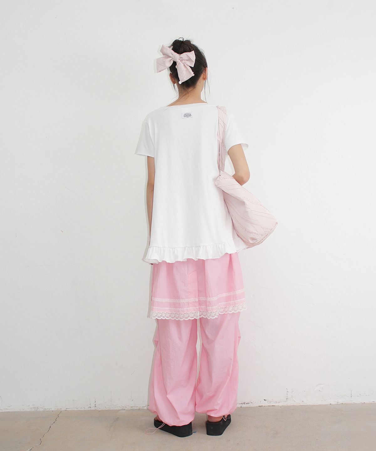 론론(RONRON) STRING SHIRRING RUFFLE T SHIRT WHITE