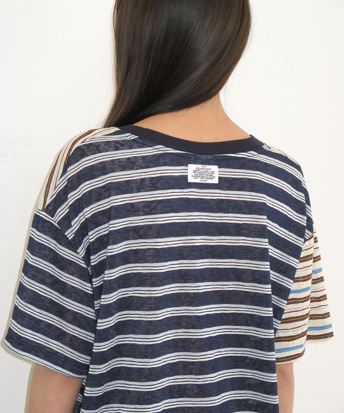 론론(RONRON) MIX STRIPE CONTRAST OVER FIT T SHIRT CHARCOAL BROWN