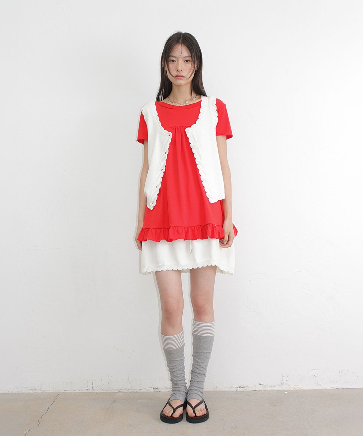 론론(RONRON) SCALLOP TRIM KNIT SLEEVELESS CARDIGAN IVORY