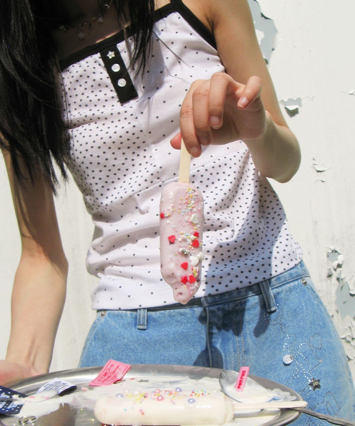 론론(RONRON) PATTERN PATCHWORK BUTTON SLEEVELESS WHITE