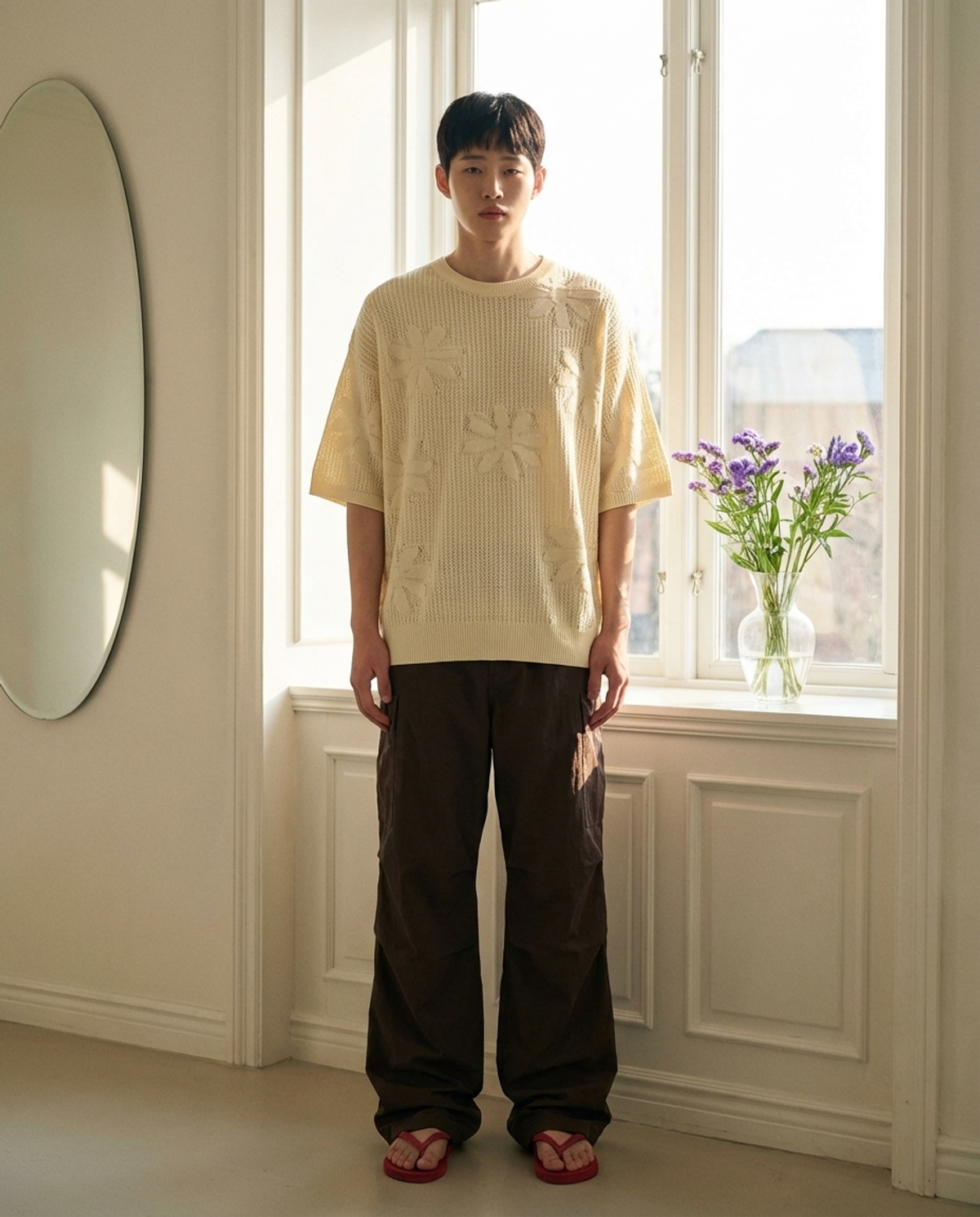 에이메이드(A MADE) 비스코스 플라워 오버핏 아일렛 니트(아이보리)