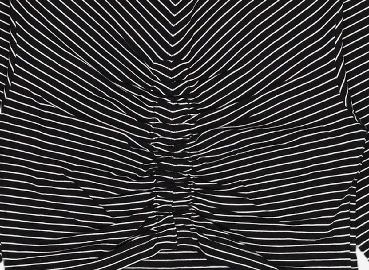 느와(NOIR) 긴소매 티셔츠 00FF