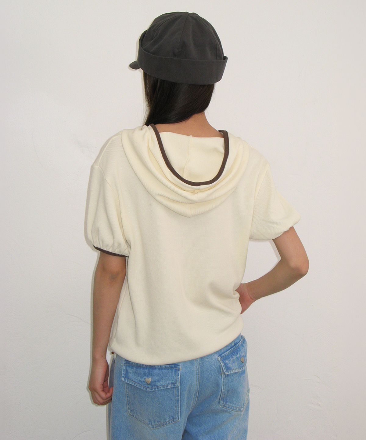 론론(RONRON) WAFFLE BUTTON HALF SLEEVE HOODIE IVORY