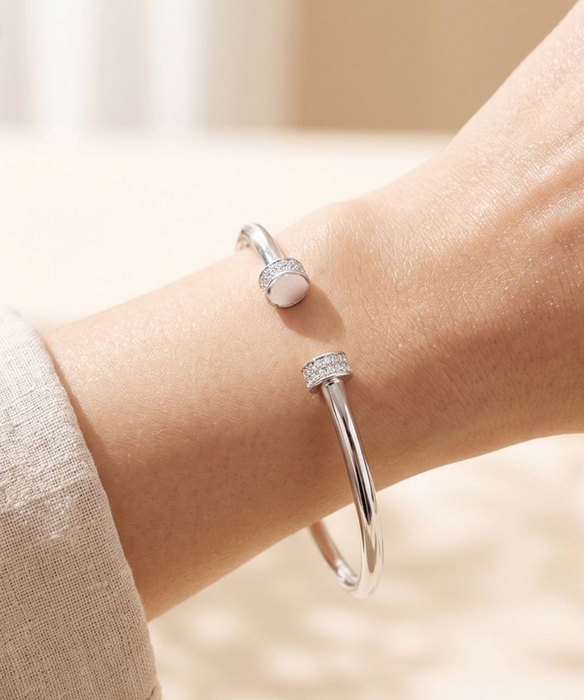 엘렌쥬얼리(HELENE JEWELRY) 실버 925 Silver 포스 라인 뱅글 은 팔찌