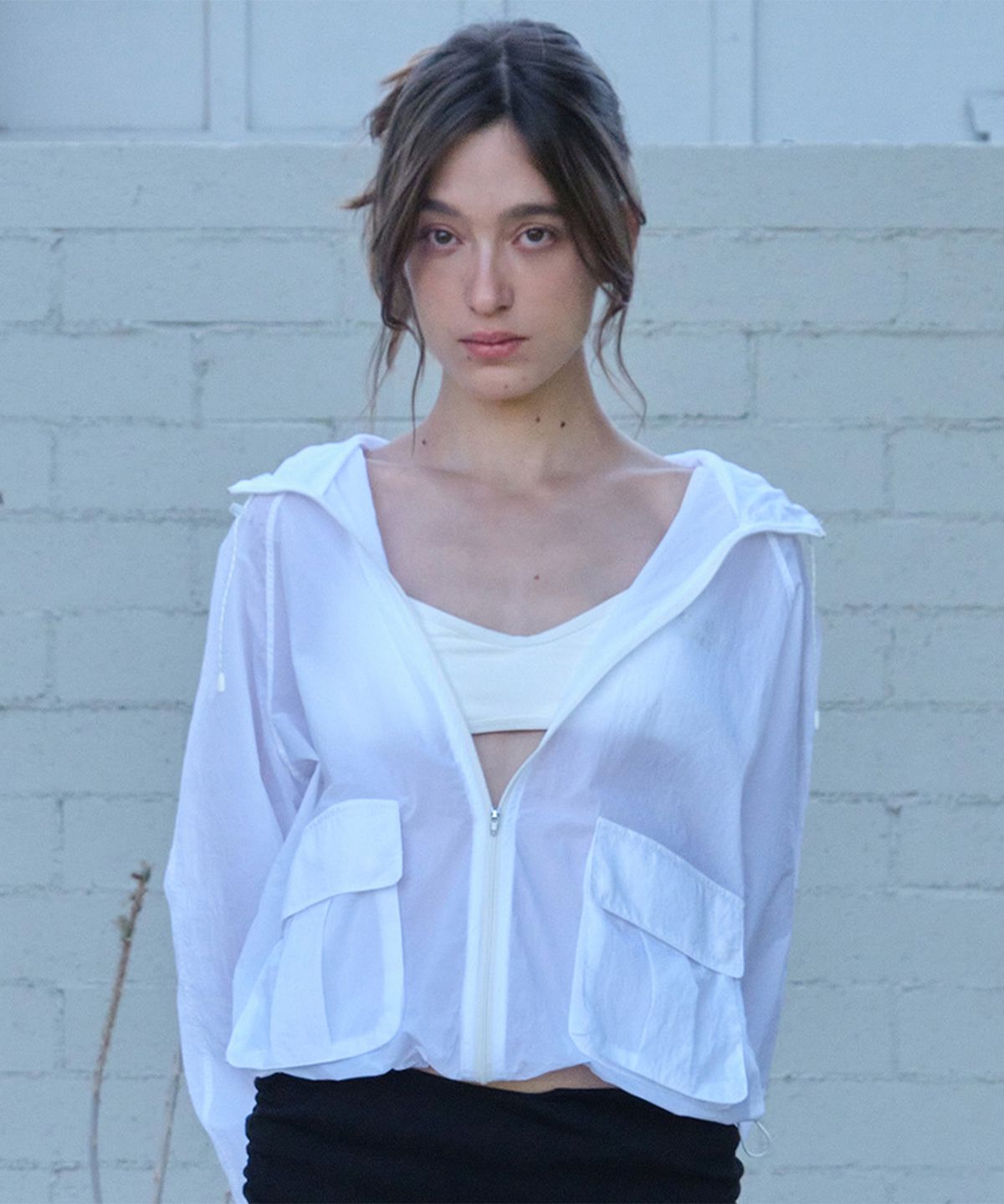 썸웨어버터(SOMEWHEREBUTTER) Aki Sheer Windbreaker - White