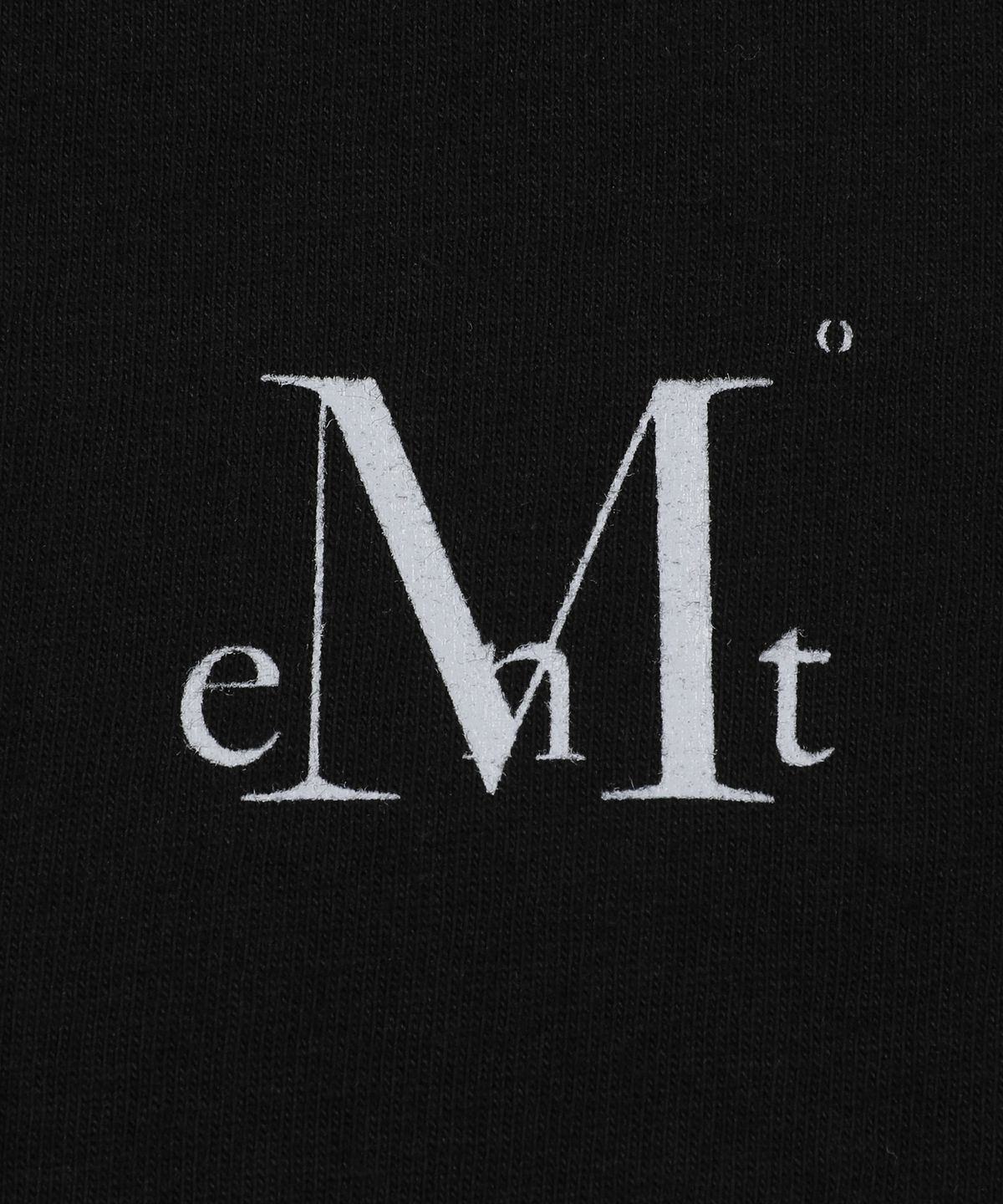 무센트(MUCENT) 무센트 X 코이리스 시그니처 로고 믹스 반팔 티 (2컬러)