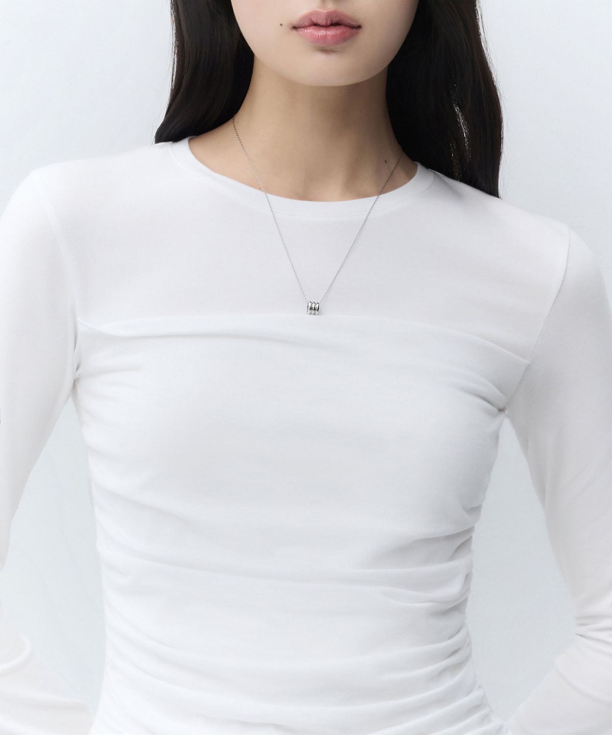 무신사 스탠다드 우먼(MUSINSA STANDARD WOMAN) 우먼즈 프론트 셔링 긴소매 티셔츠 [화이트]