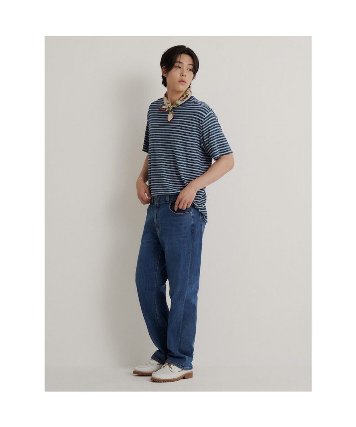빈폴 멘(BEANPOLE MEN) 코튼 리넨 스트라이프 라운드 티셔츠  네이비